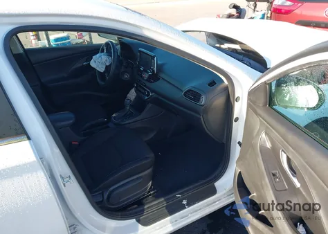 2018 Hyundai Elantra Gt z USA, uszkodzony, nr VIN KMHH35LE0JU016526